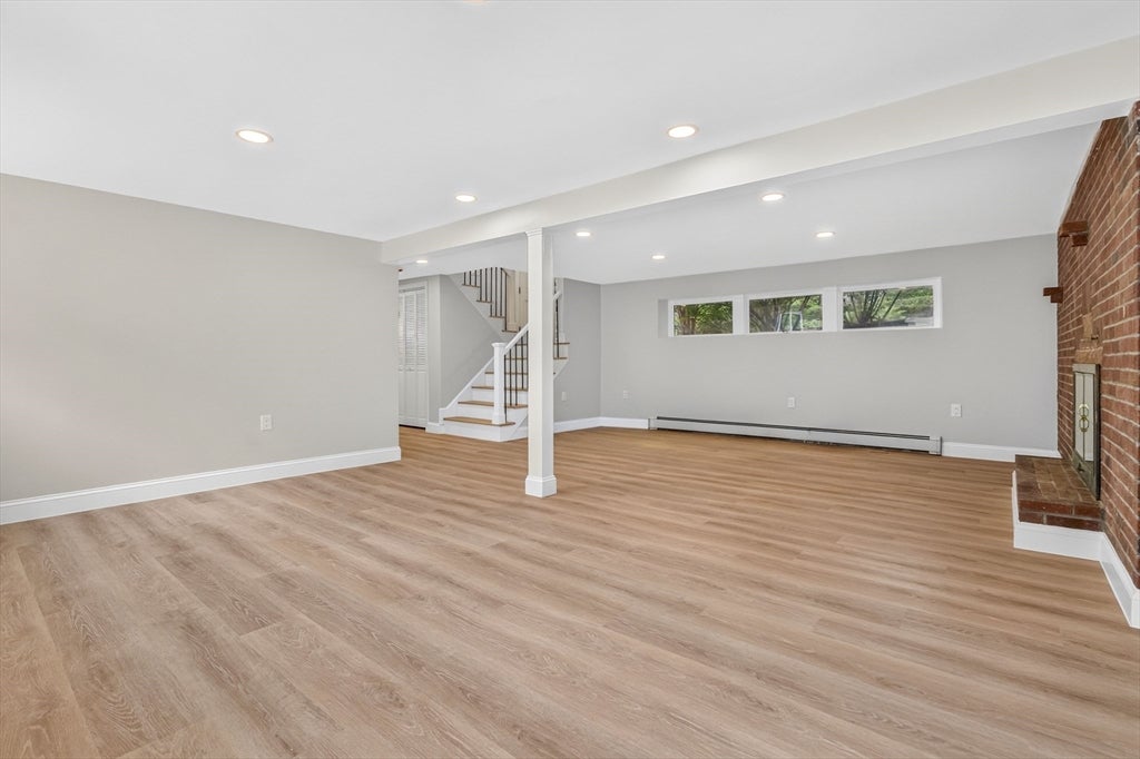 48 Oxford Rd, Westwood, MA, 48 Oxford Rd, Westwood, MA Photo #23