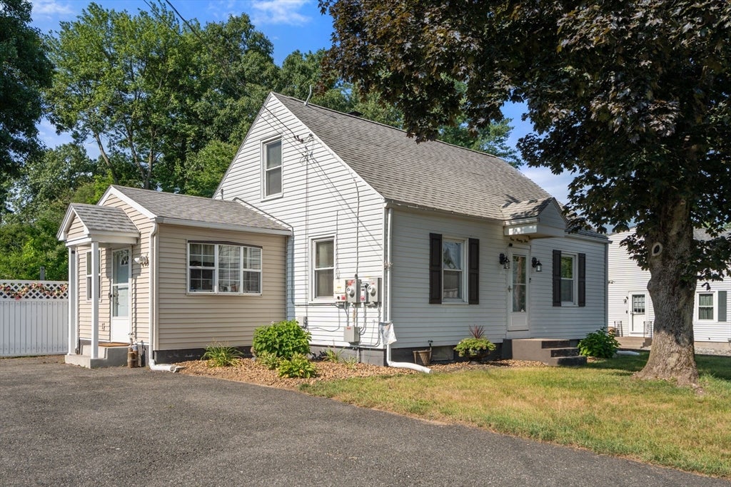 Photo of 195 Cady St, Ludlow, MA