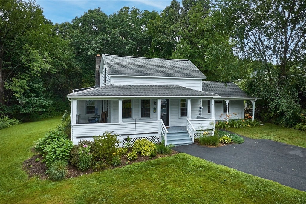 Photo of 80 Jackson St, Belchertown, MA