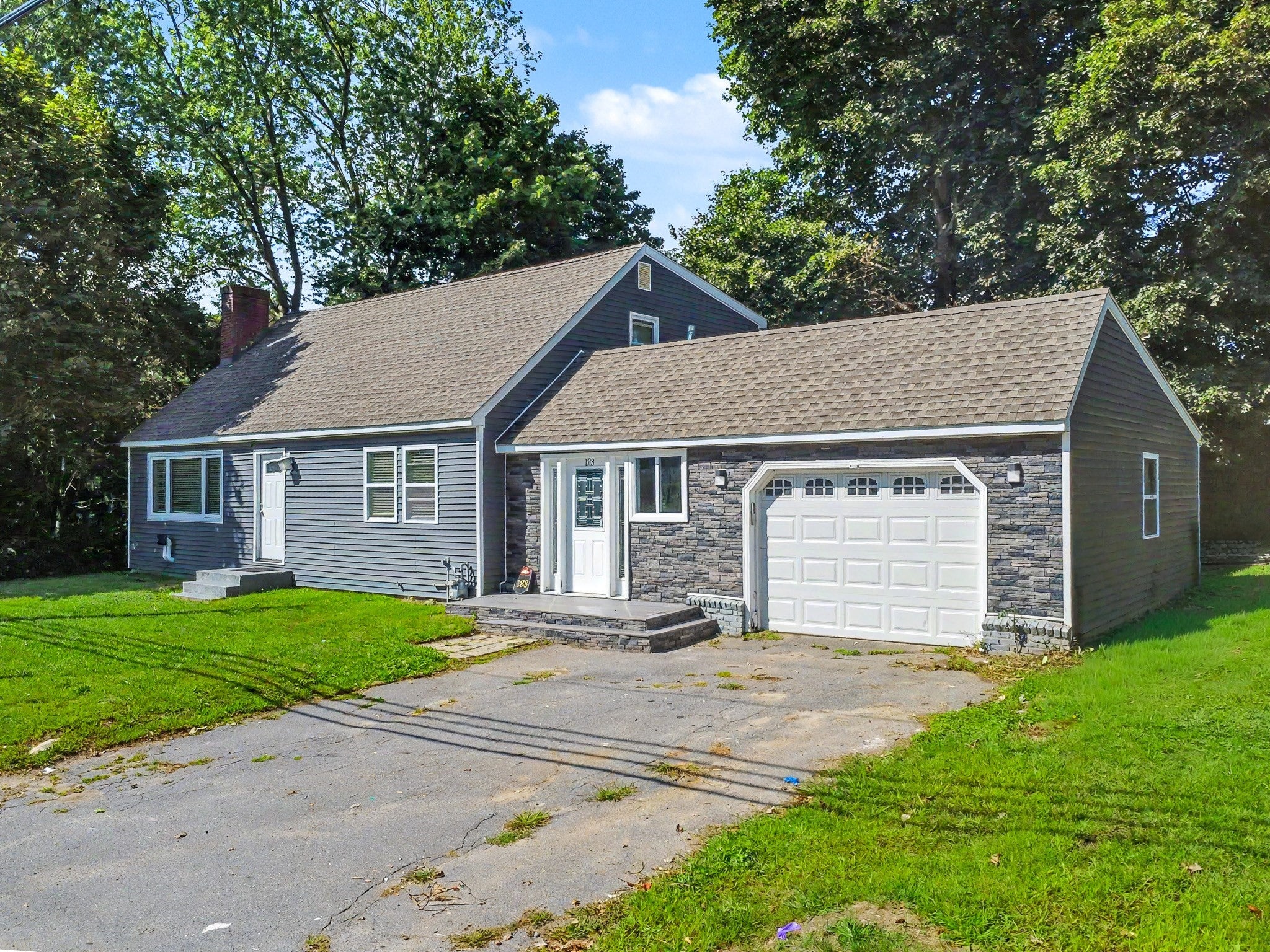 188 Oak St