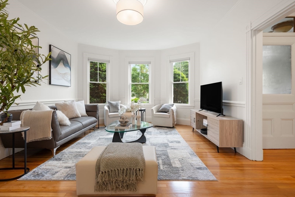 174 Elm Street North 1