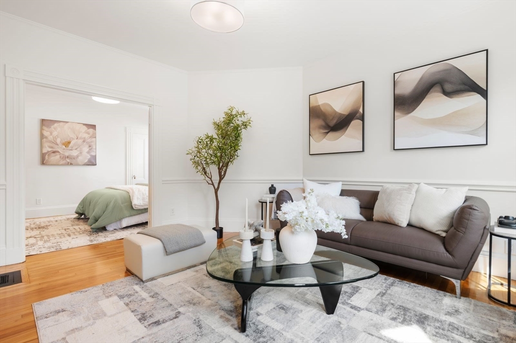 174 Elm Street North 1