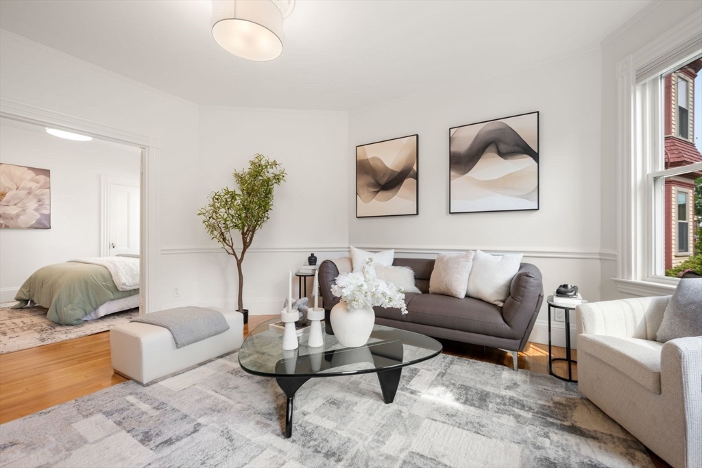 174 Elm Street North 1