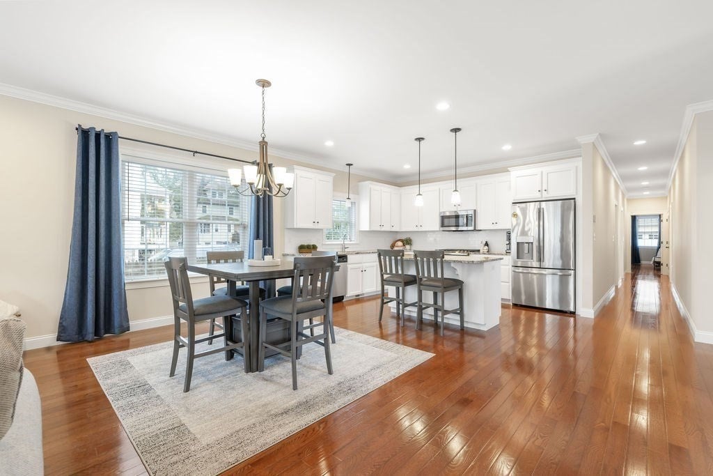 57 Oak St 57, Needham MA 02492