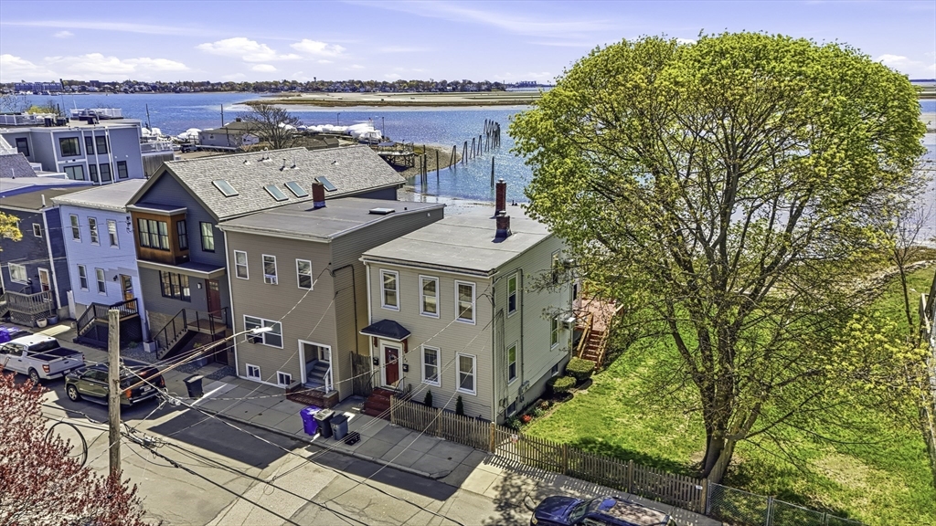 163 Coleridge St