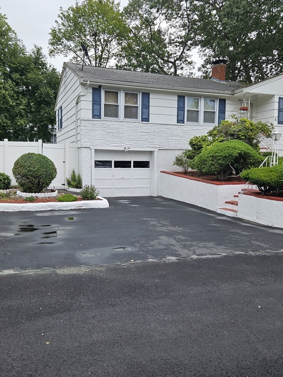 6 Eagle Road