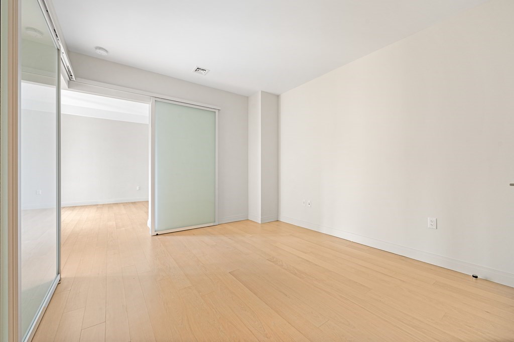 133 Seaport Blvd 2107