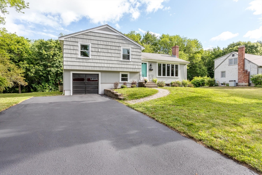 8 Irving Drive