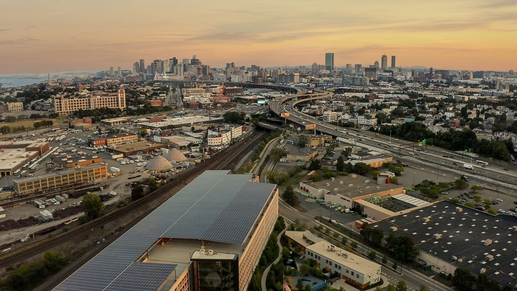 Somerville, Massachusetts 02145, United States, 2 Bedrooms Bedrooms, ,1 BathroomBathrooms,Residential,Active,245121