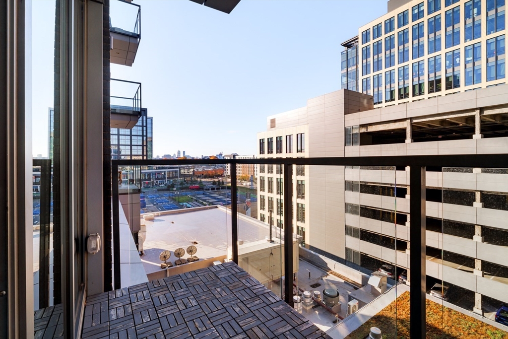 Somerville, Massachusetts 02145, United States, 2 Bedrooms Bedrooms, ,1 BathroomBathrooms,Residential,Active,245121