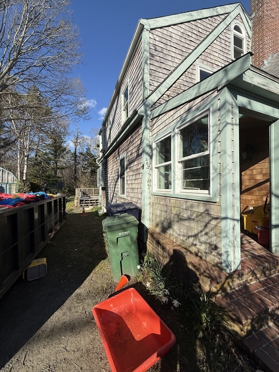 367 Front St