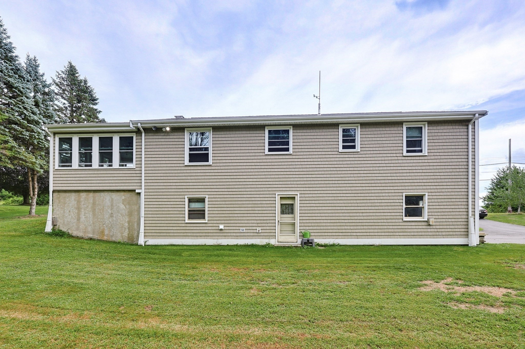 605 Wood Street, Swansea, MA Photo #39