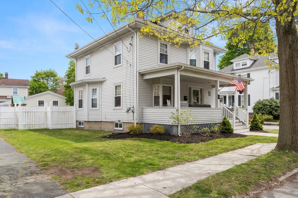 16 Thorndike St