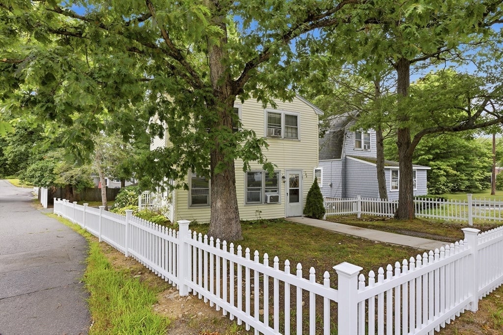 107 Pond St, Rockland, MA Photo #34