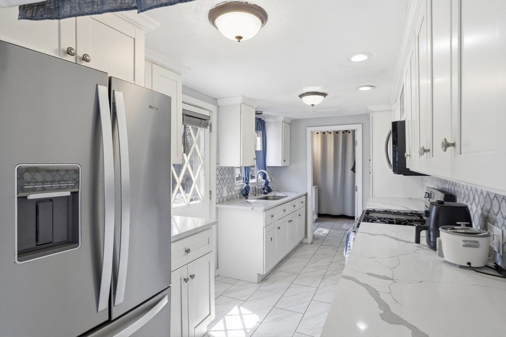 107 Pond St, Rockland, MA Photo #13