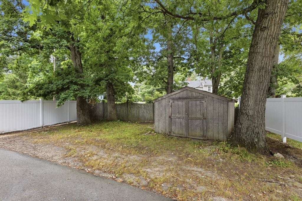 107 Pond St, Rockland, MA Photo #42