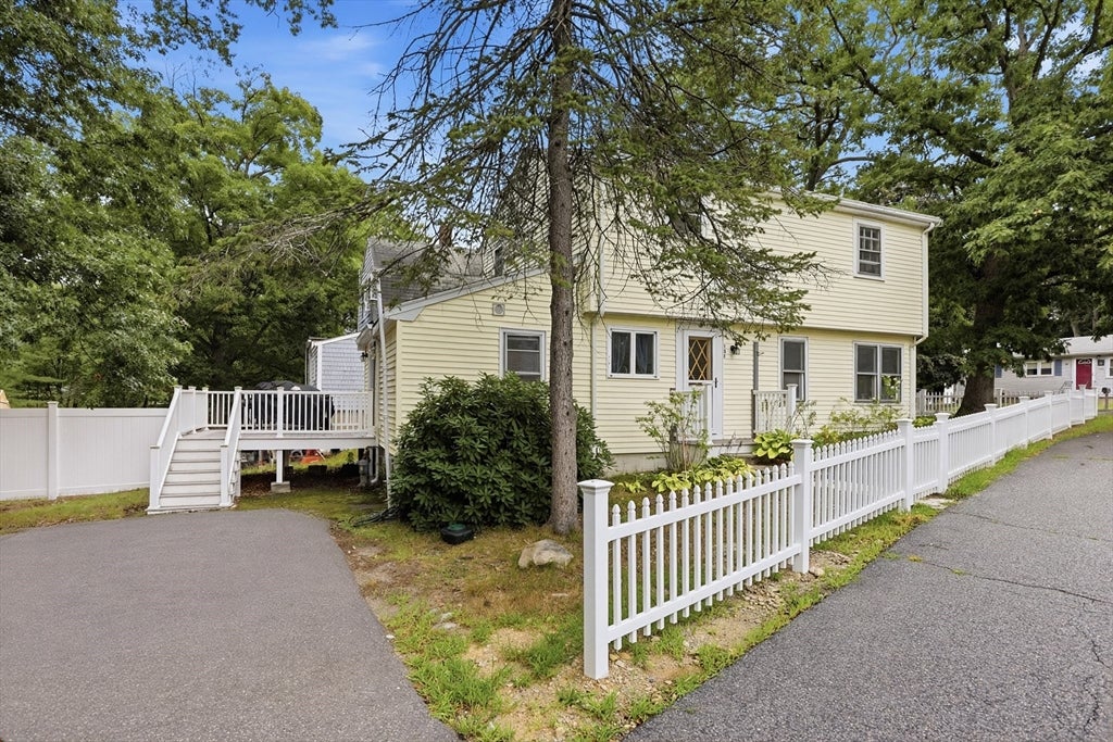 107 Pond St, Rockland, MA Photo #35