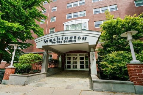 Condominium in Brookline MA 1600 Beacon St.jpg