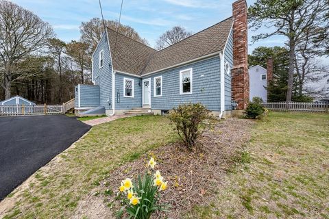 Photo of 14 Daisy Ln, Yarmouth, MA 02664 (MLS # 73510628)