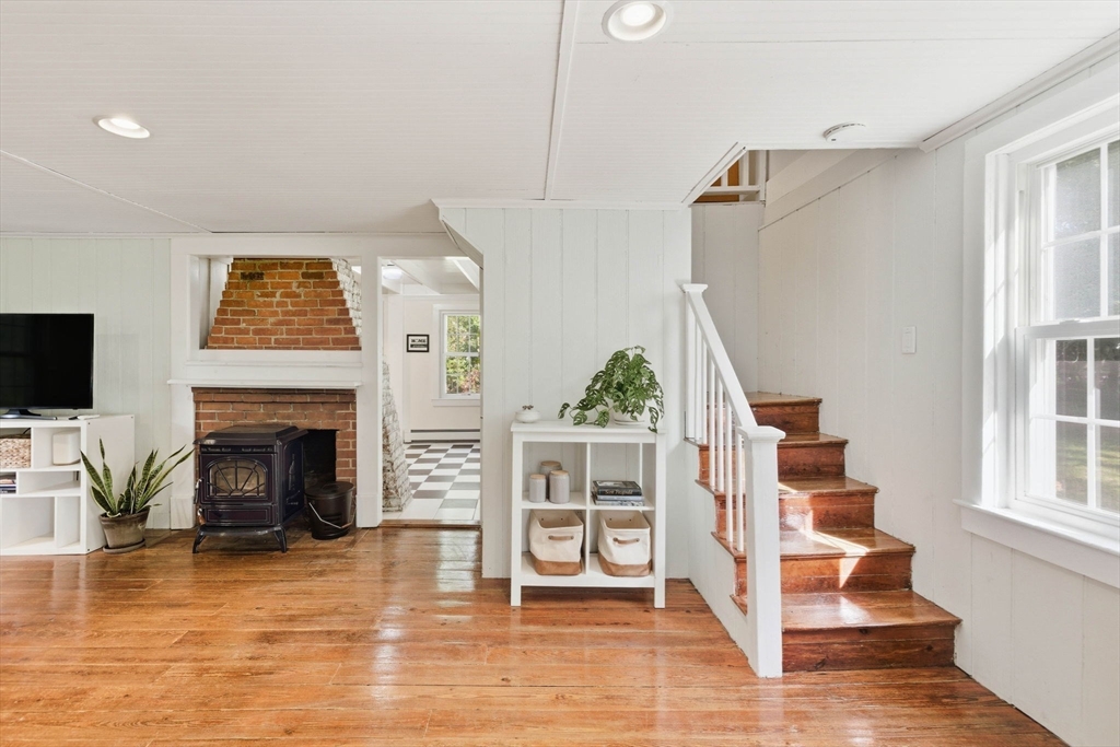 38 N Dennis Rd