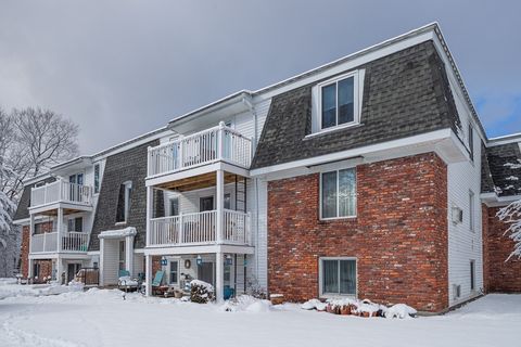 Photo of 96 Main Street #E4, Foxboro, MA 02035 (MLS # 73470861)