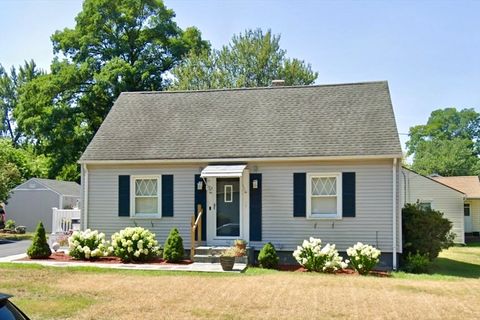 Photo of 112 W Canton Cir, Springfield, MA 01104 (MLS # 73475672)