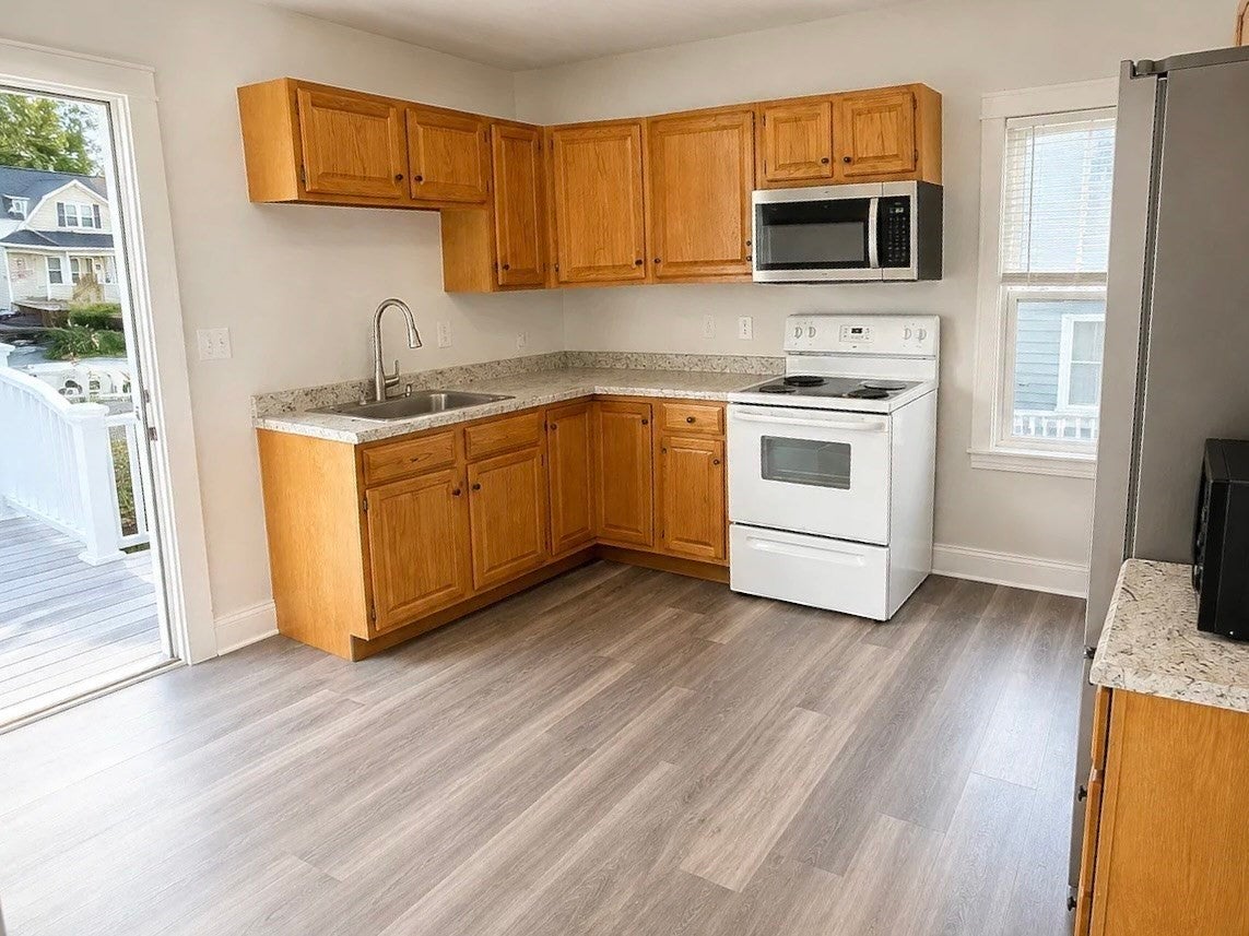 35 Herrick St #C, Beverly, MA, 35 Herrick St #C, Beverly, MA Photo #2