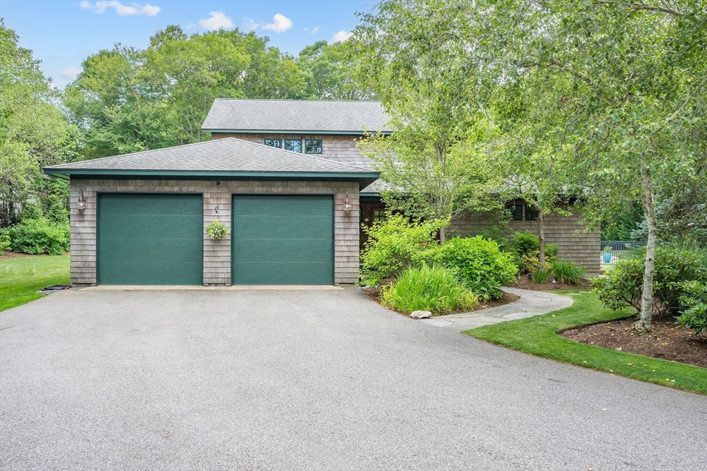 9 Tawny Ave