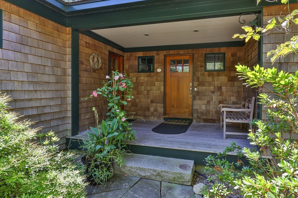 9 Tawny Ave