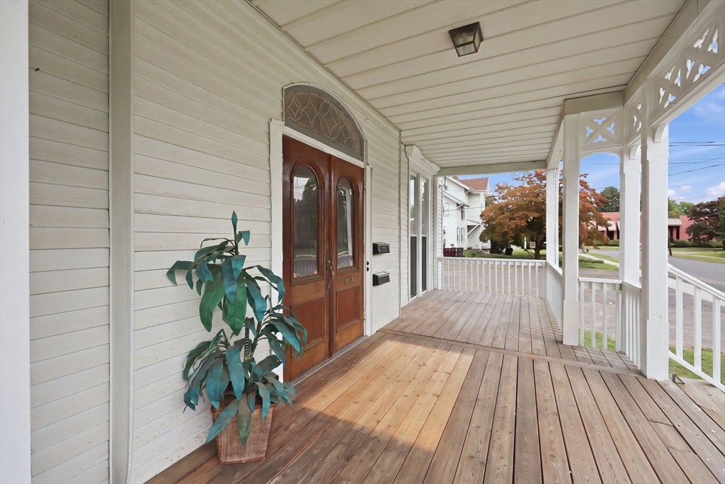 5 Noble Ave, Westfield, MA Photo #17