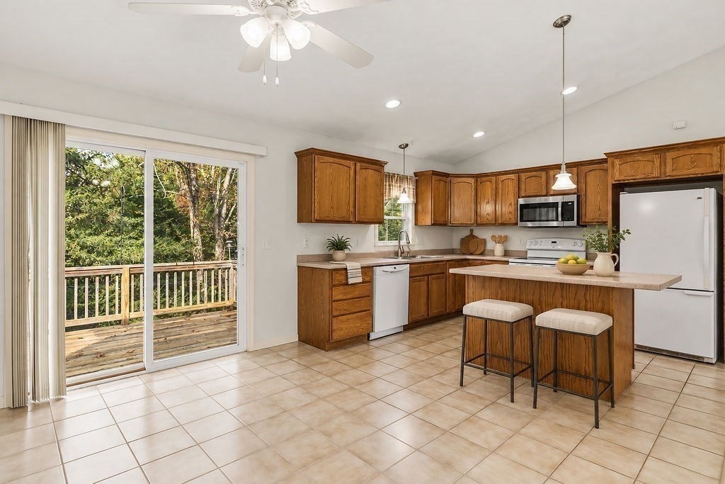 190 Winthrop St, Rehoboth, MA, 190 Winthrop St, Rehoboth, MA Photo #11