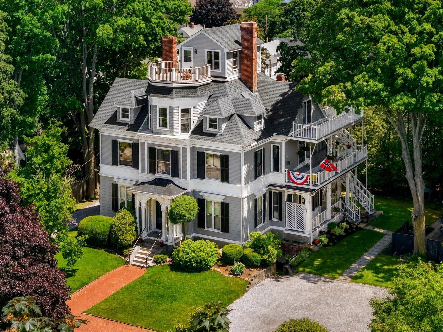 39 Broad St