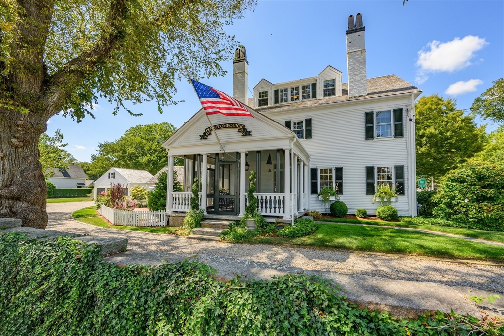 Falmouth, Massachusetts 02540, United States, 5 Bedrooms Bedrooms, ,5 BathroomsBathrooms,Residential,Active,203210