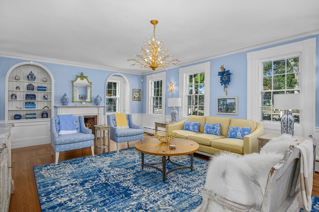 Falmouth, Massachusetts 02540, United States, 5 Bedrooms Bedrooms, ,5 BathroomsBathrooms,Residential,Active,203210