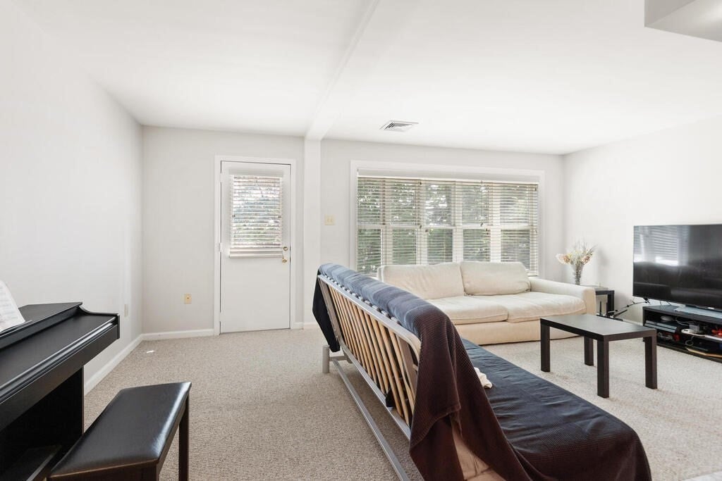 6 Angela Ln #6, Watertown, MA, 6 Angela Ln #6, Watertown, MA Photo #4