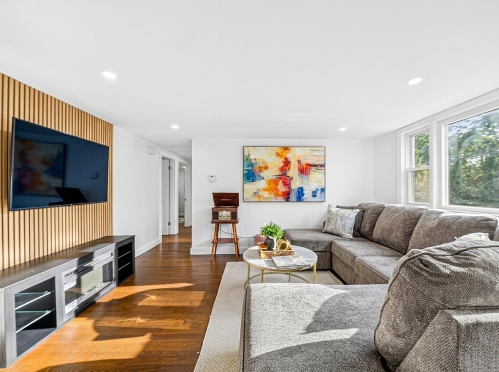 268 Lexington St