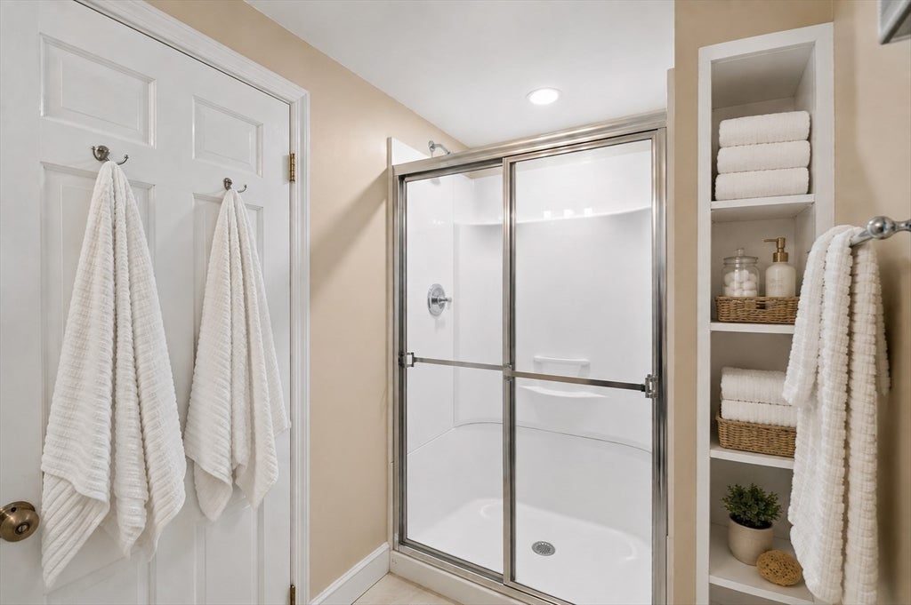 17 Noon Hill Avenue, Norfolk, MA, 17 Noon Hill Avenue, Norfolk, MA Photo #29