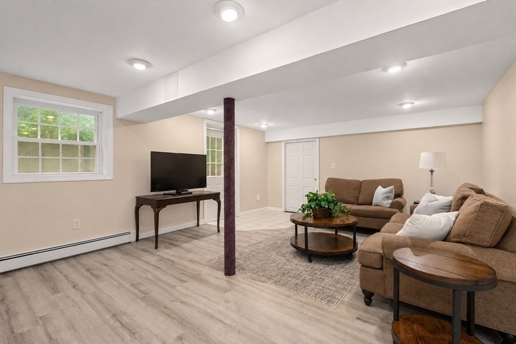 17 Noon Hill Avenue, Norfolk, MA, 17 Noon Hill Avenue, Norfolk, MA Photo #31