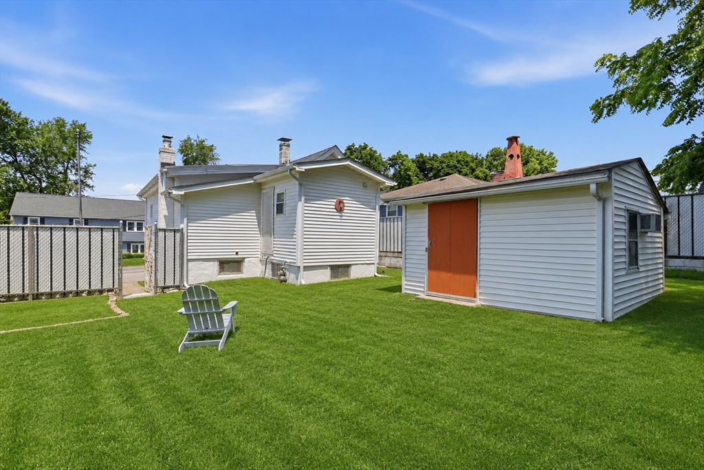 18 Glenwood St
