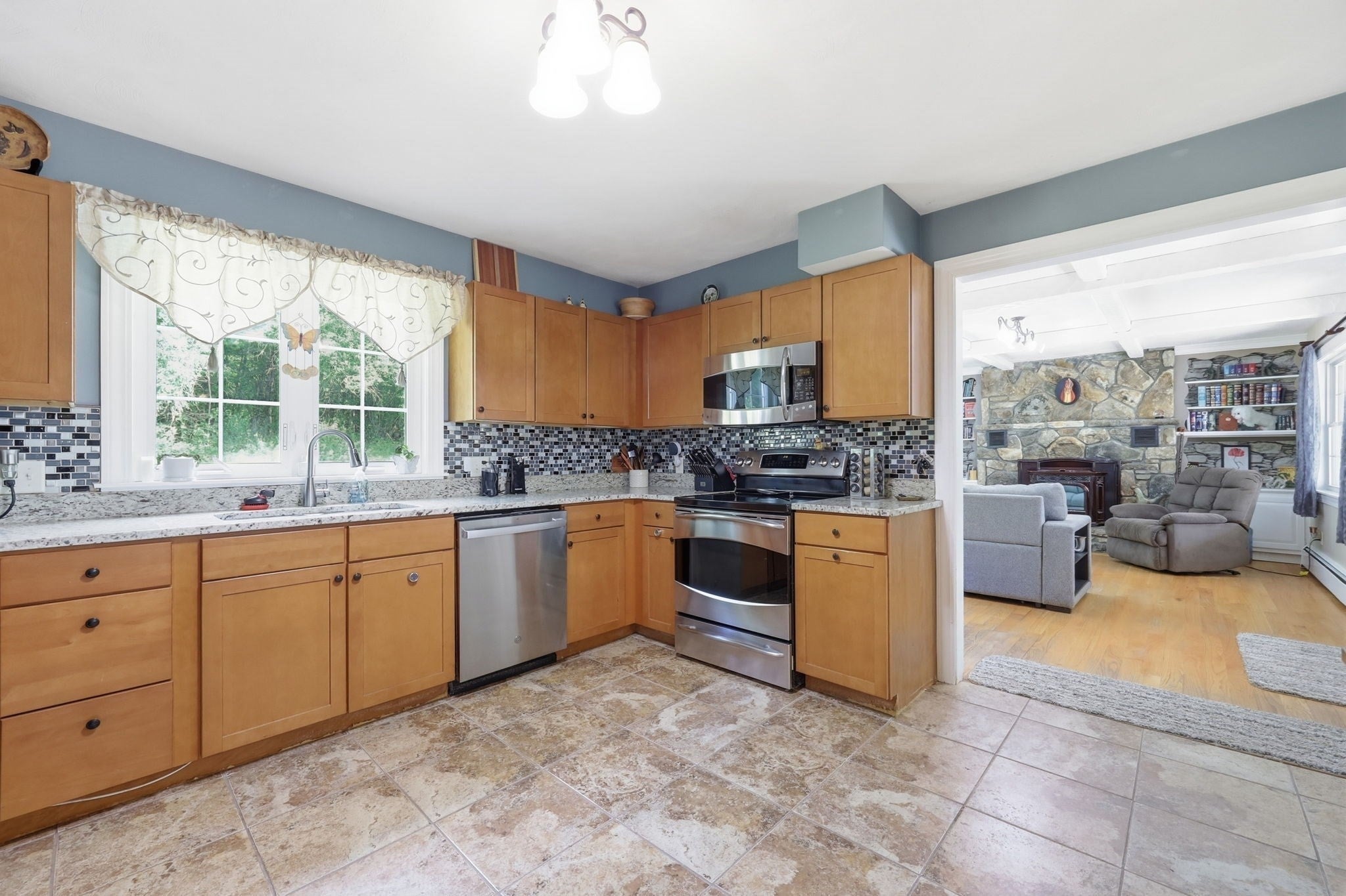 291 Franklin St, Belchertown, MA, 291 Franklin St, Belchertown, MA Photo #10