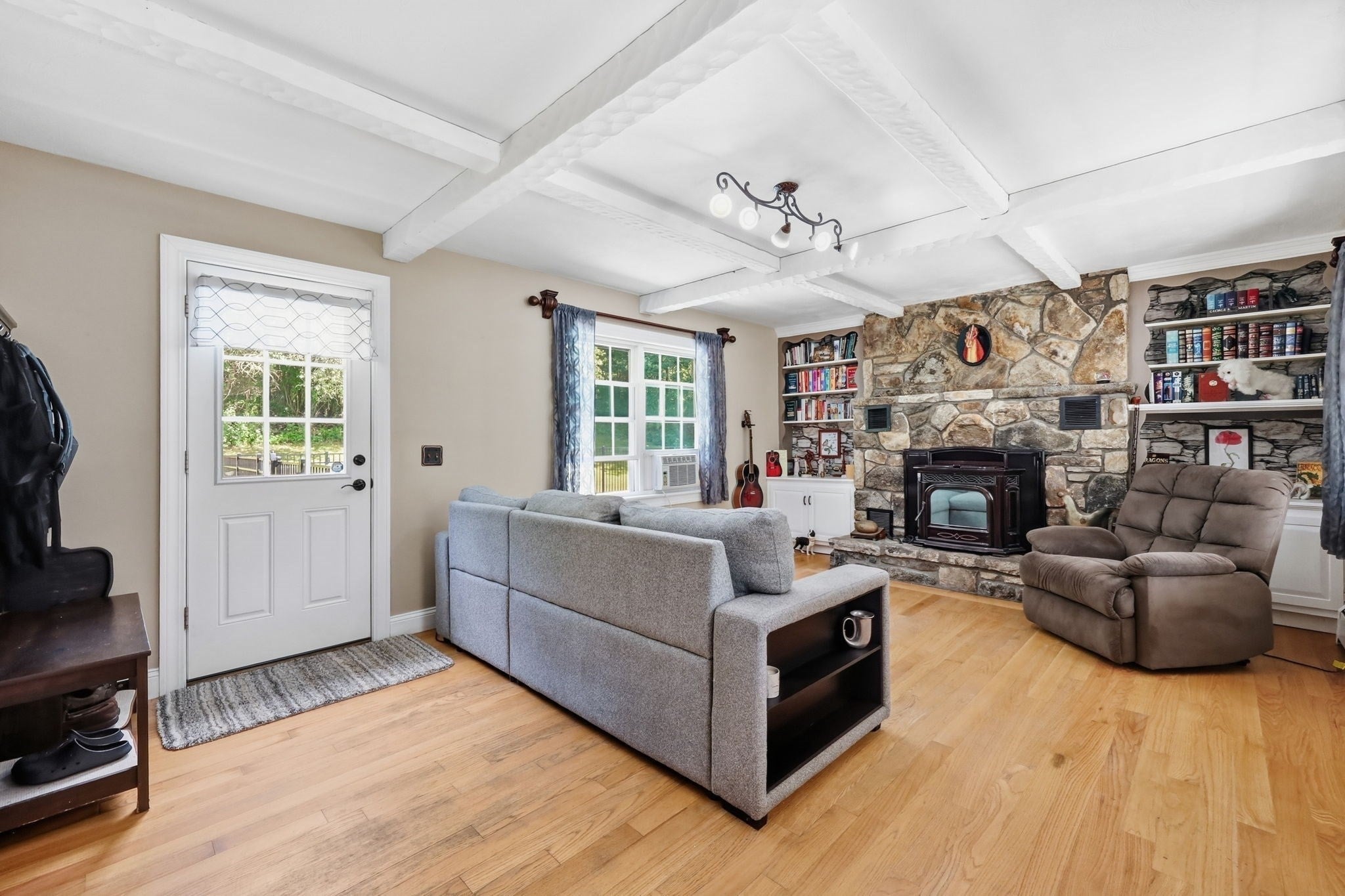 291 Franklin St, Belchertown, MA, 291 Franklin St, Belchertown, MA Photo #5