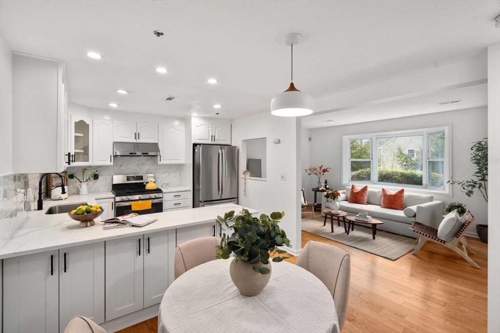 110 Coolidge Hill Rd 2