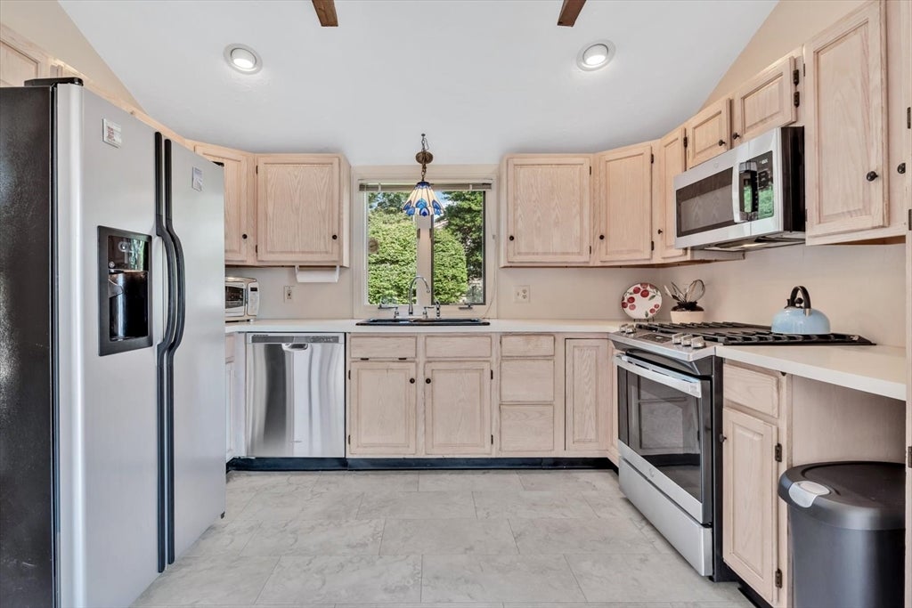 11 Canary Ln, Yarmouth, MA, 11 Canary Ln, Yarmouth, MA Photo #20