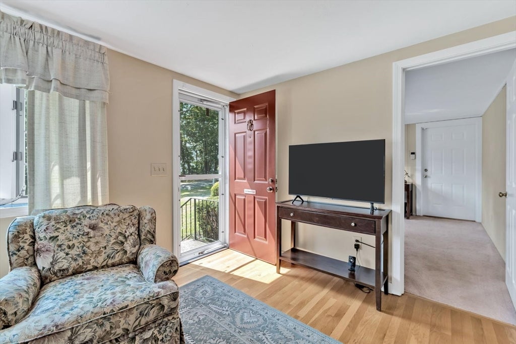 11 Canary Ln, Yarmouth, MA, 11 Canary Ln, Yarmouth, MA Photo #9