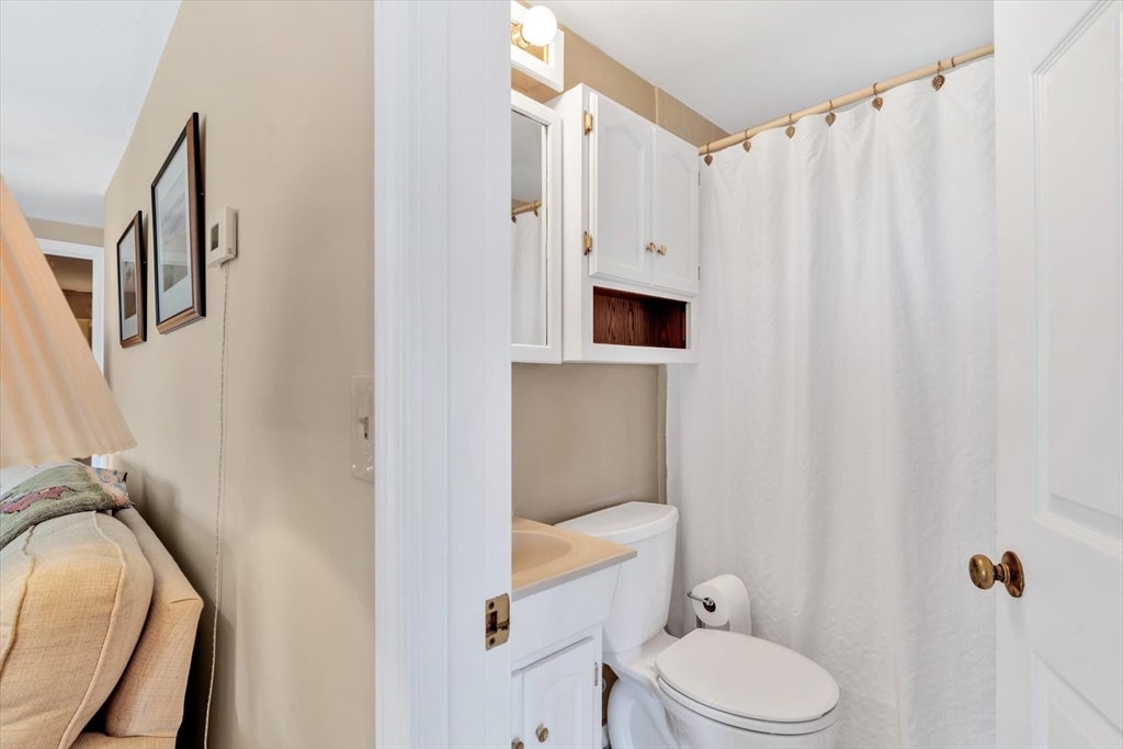 11 Canary Ln, Yarmouth, MA, 11 Canary Ln, Yarmouth, MA Photo #22
