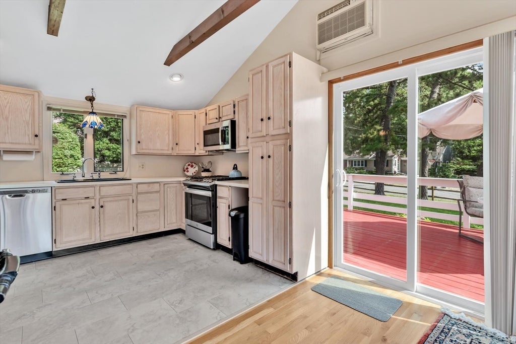 11 Canary Ln, Yarmouth, MA, 11 Canary Ln, Yarmouth, MA Photo #15