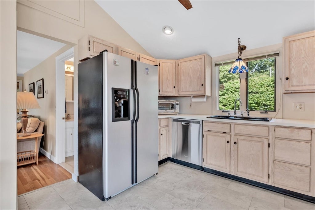 11 Canary Ln, Yarmouth, MA, 11 Canary Ln, Yarmouth, MA Photo #21