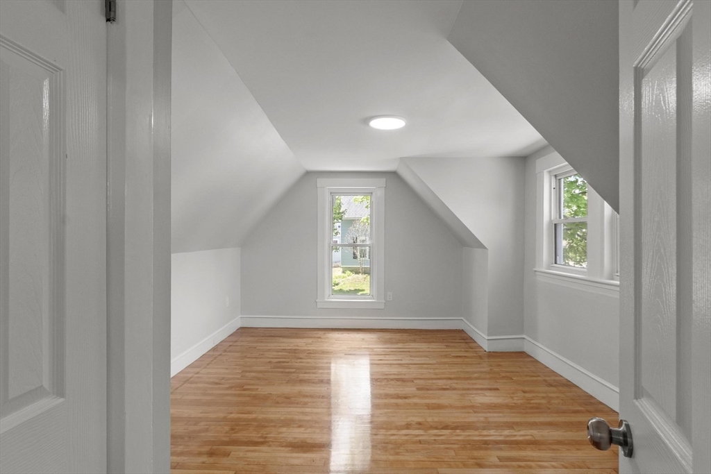36 Chestnut St, Marlborough, MA Photo #16