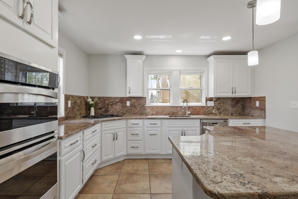 36 Chestnut St, Marlborough, MA Photo #6