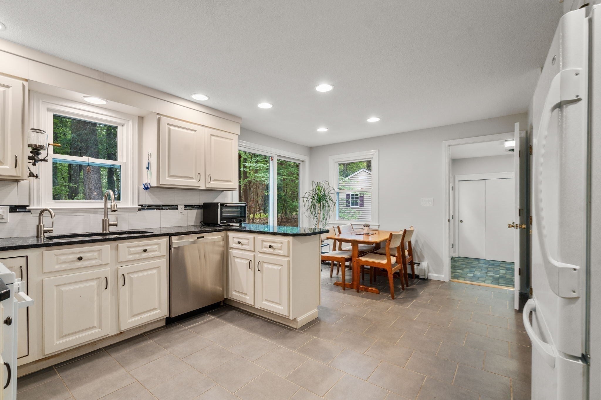 41 Old Stagecoach Rd, Bedford, MA, 41 Old Stagecoach Rd, Bedford, MA Photo #11